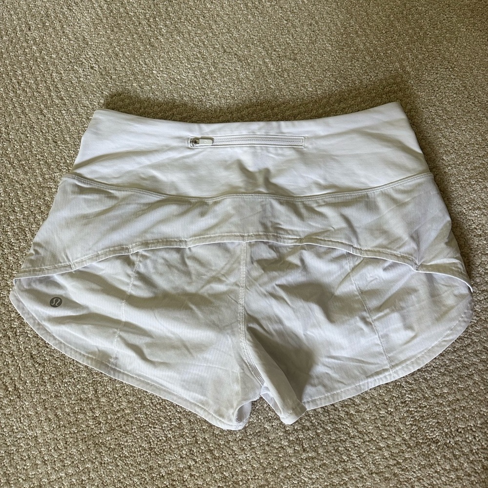 Lululemon - Speed Up High-Rise Shorts 2.5”